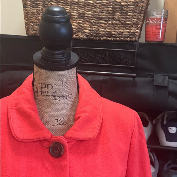 EUC J. Crew striking coral color, flawless coat. Medium thickness. Women’s Sz 10 - Picture 4 of 16